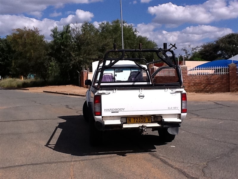 2004 Nissan  - Single Cab Pick-Up