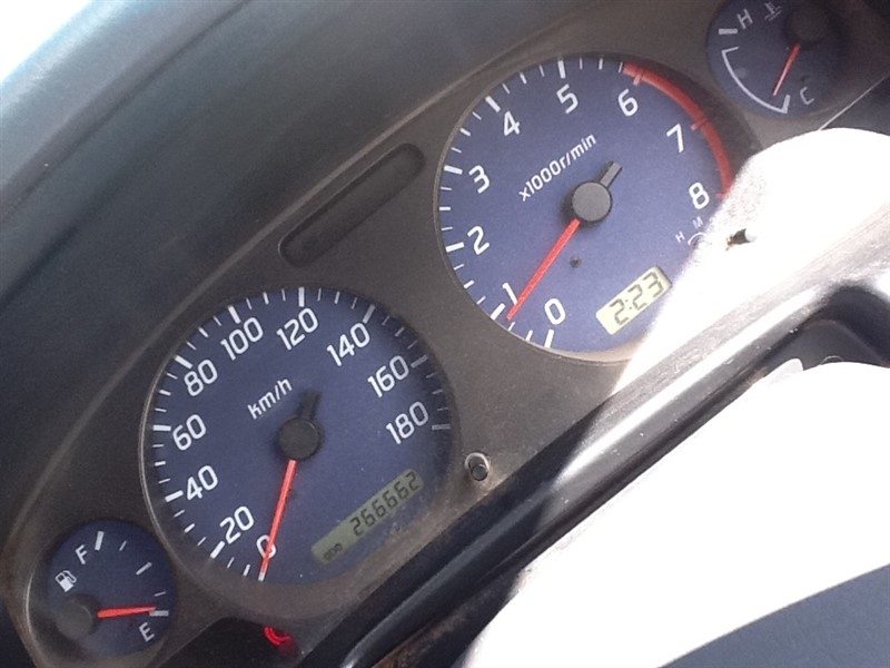 2004 Nissan  - Single Cab Pick-Up