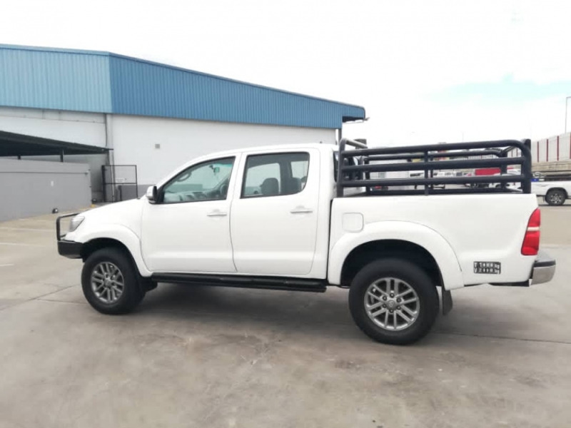 2012 TOYOTA Hilux 4.0 Raider 4x4 D-Cab PU MY05 AT - Double Cab Pick-Up