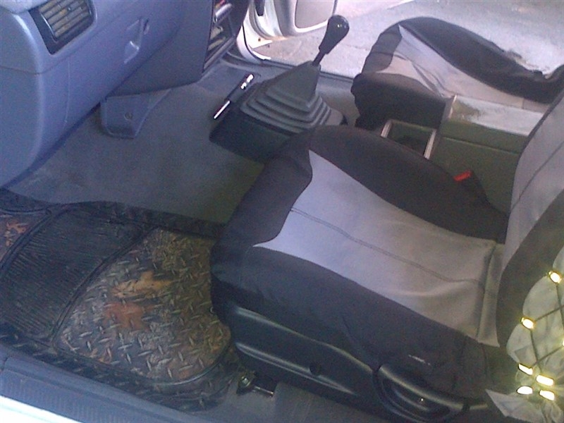 2001 Nissan NISSAN HARDBODY V6 3l | Cars.com.na