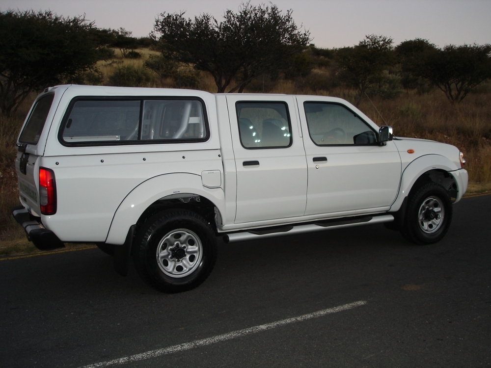 Nissan np300 2012