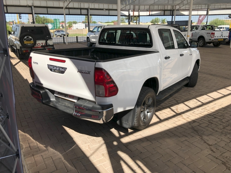 2021 TOYOTA Hilux 2.4 - Double Cab Pick-Up