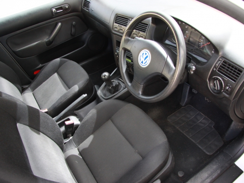 2002 VOLKSWAGEN Jetta 4 1.6 Std - Sedan